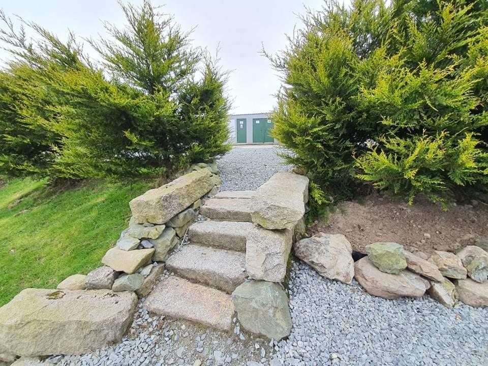 Gorse Hill Glamping Otel Newcastle  Dış mekan fotoğraf